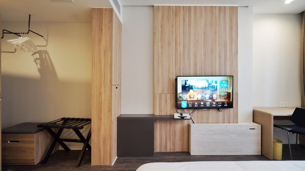 Hanting Premium Hotel Shanghai South Xizang Road Екстериор снимка